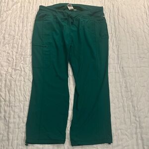 Infinity by Cherokee PETITE 🌲 Hunter Green scrub pants